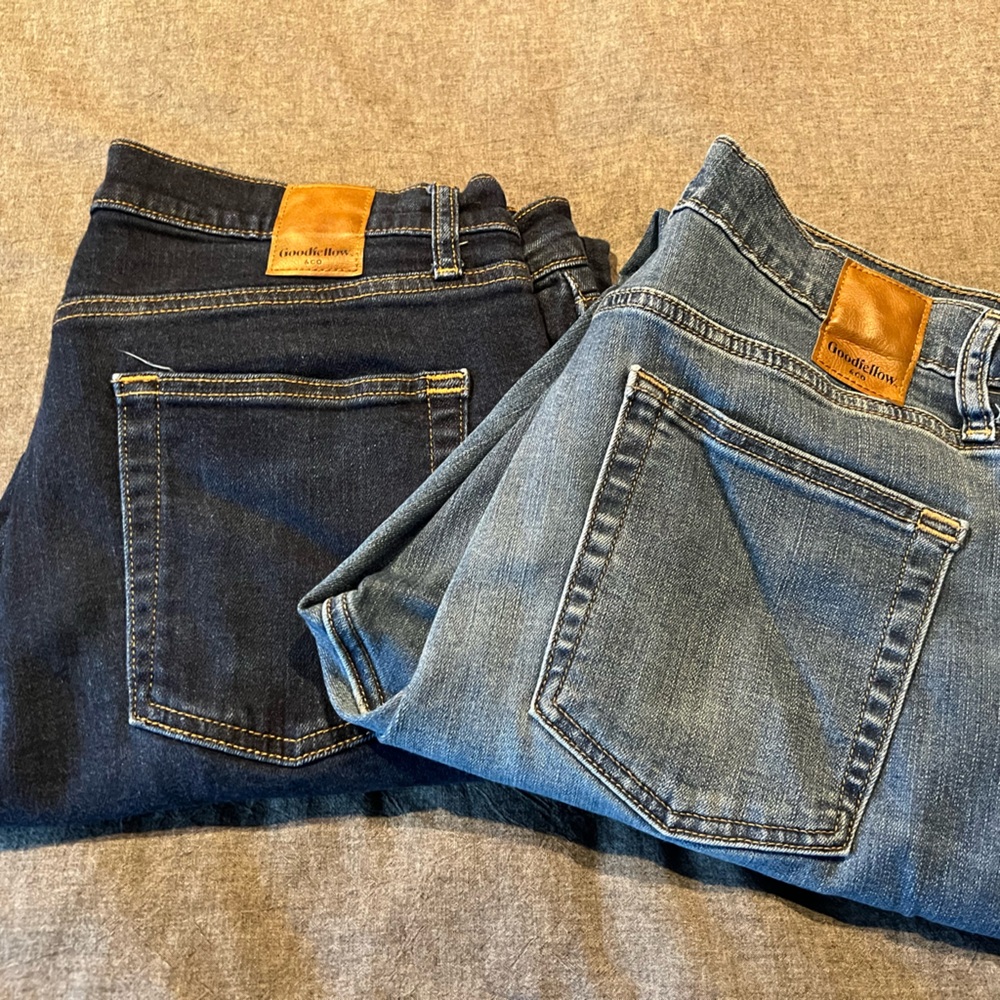 Lot of 2 Jeans 34x32 (dark, traditional colors) - Goodfellow & Co